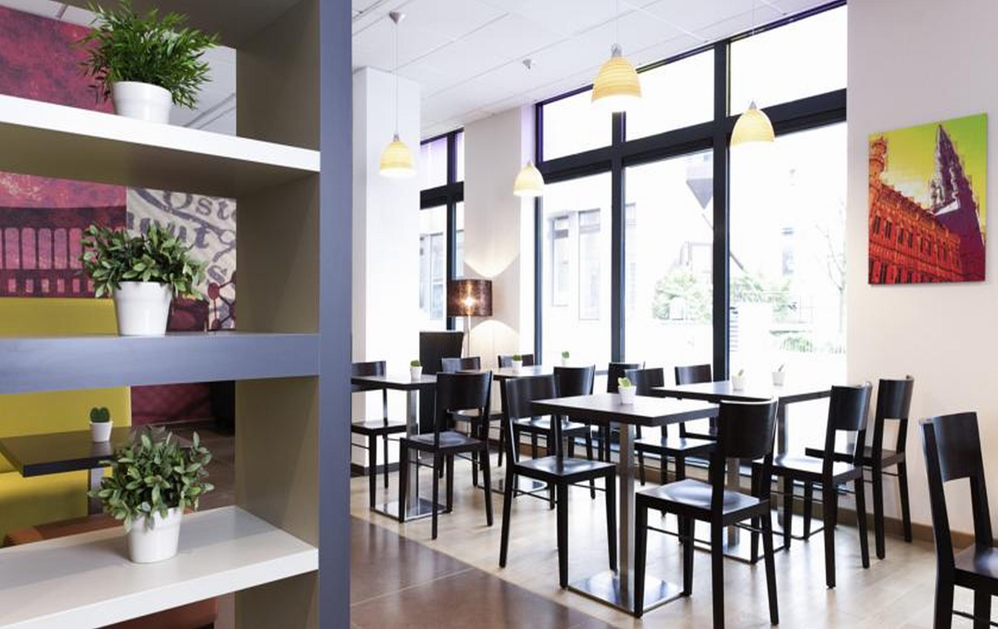 Ibis Styles Hotel Brussels Centre Stephanie Saint-Gilles Bagian luar foto