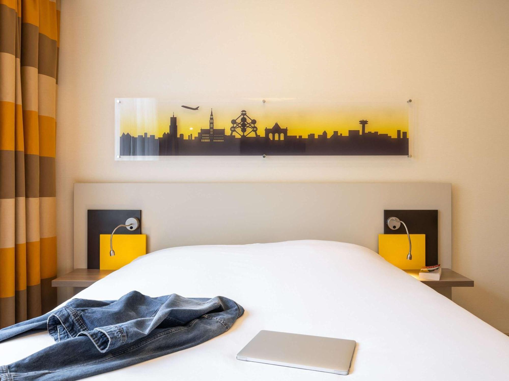 Ibis Styles Hotel Brussels Centre Stephanie Saint-Gilles Bagian luar foto