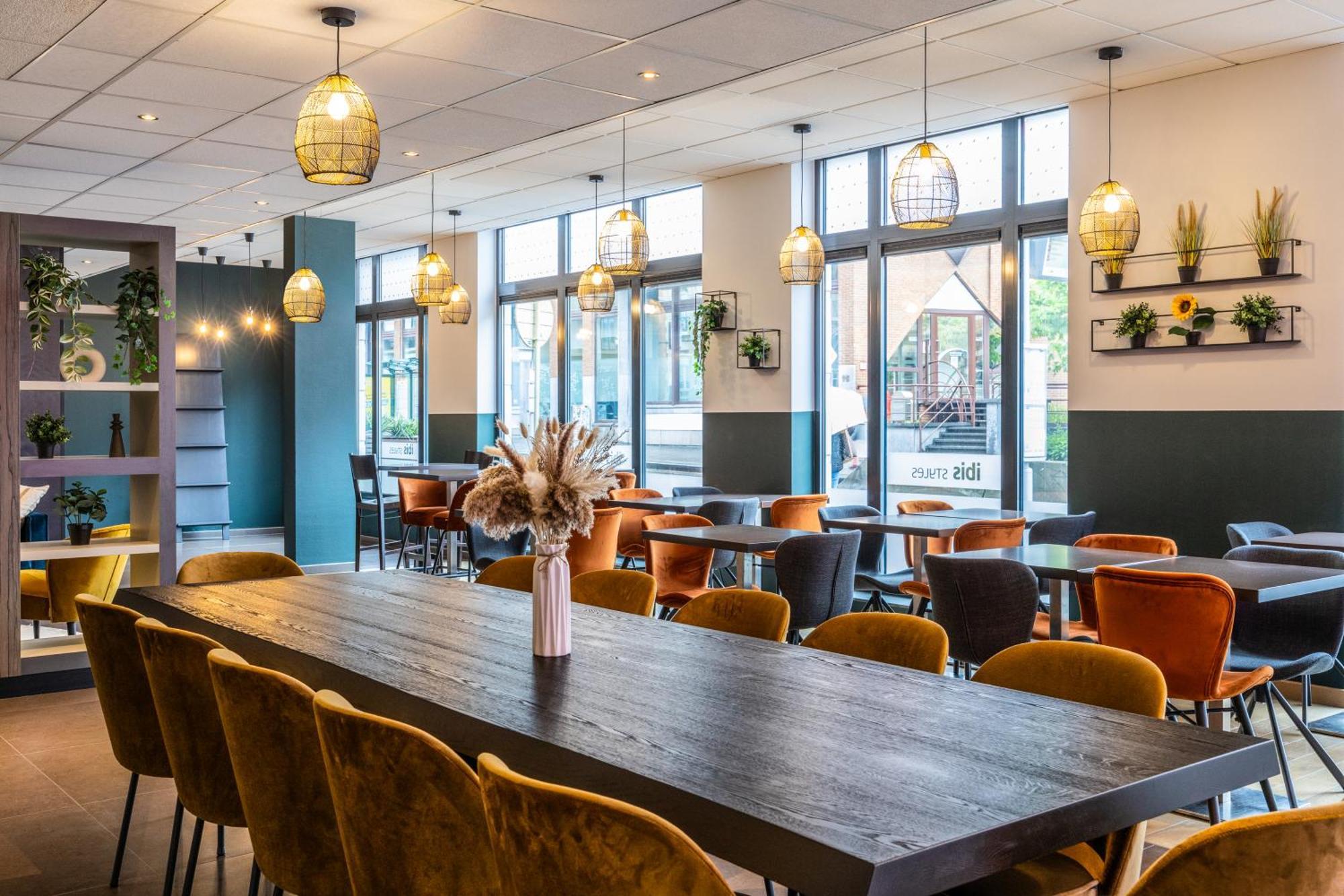 Ibis Styles Hotel Brussels Centre Stephanie Saint-Gilles Bagian luar foto