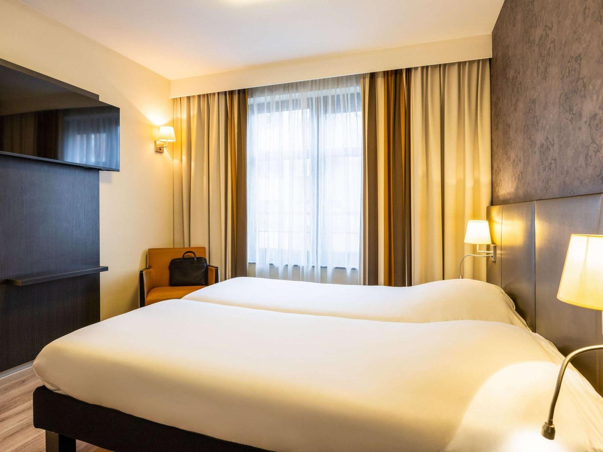 Ibis Styles Hotel Brussels Centre Stephanie Saint-Gilles Bagian luar foto