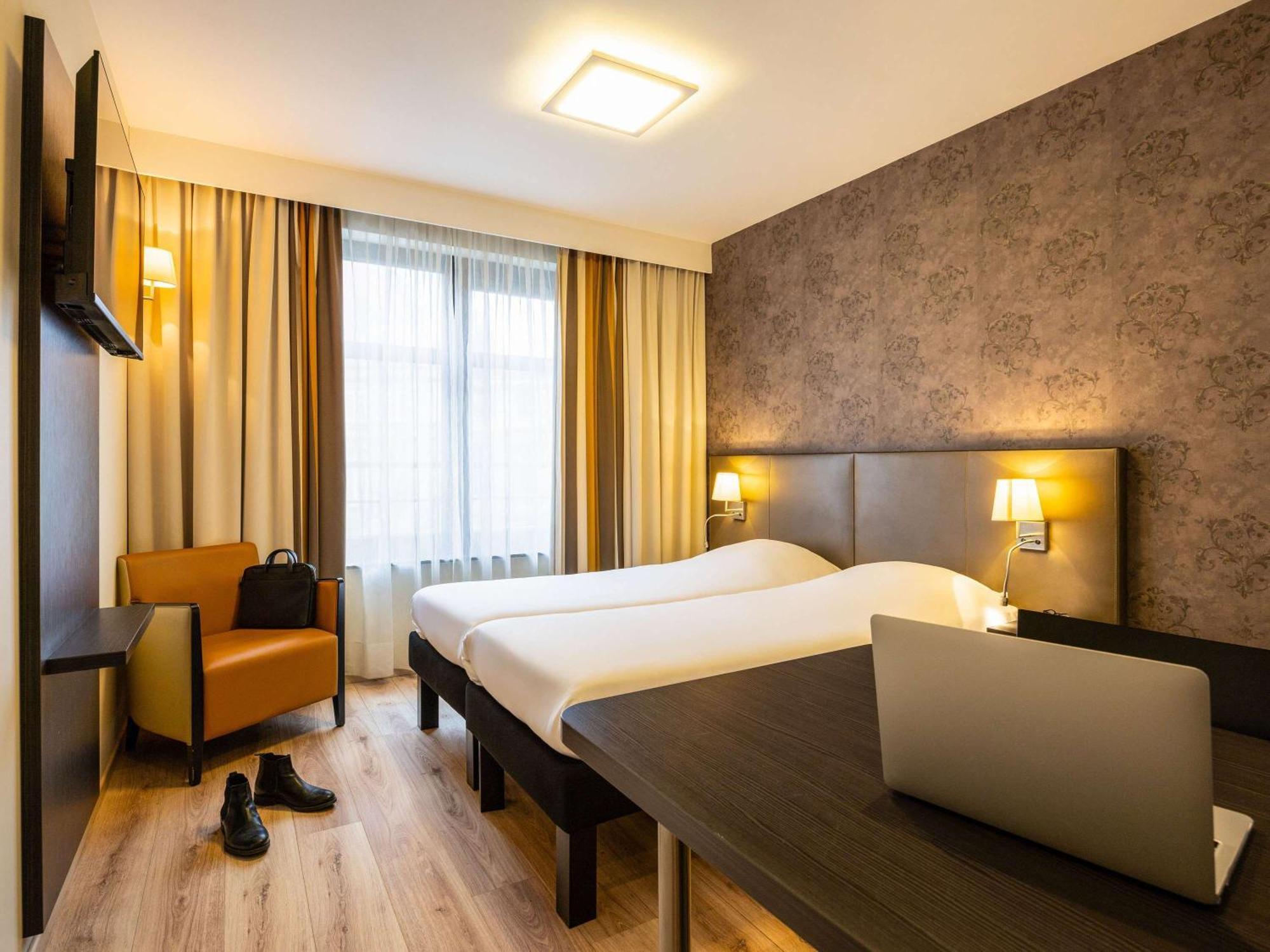 Ibis Styles Hotel Brussels Centre Stephanie Saint-Gilles Bagian luar foto