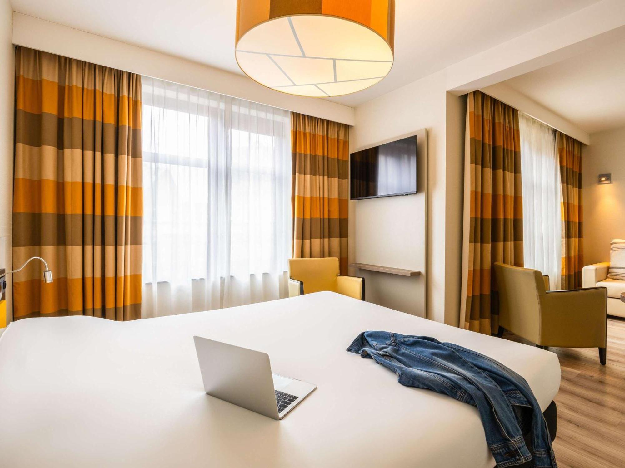 Ibis Styles Hotel Brussels Centre Stephanie Saint-Gilles Bagian luar foto
